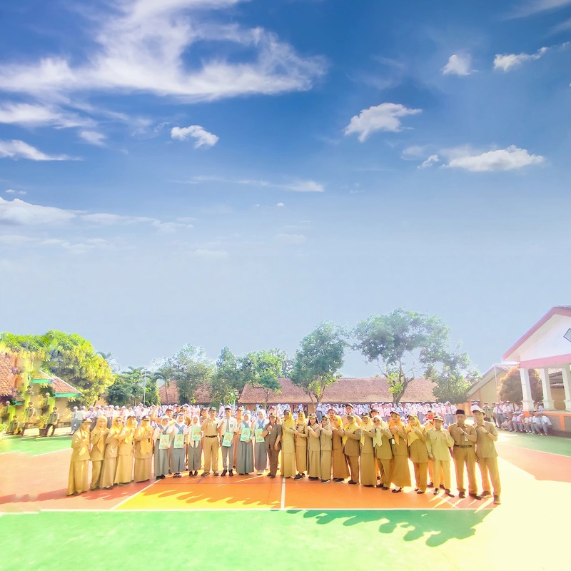 Pelepasan siswa kelas XII Angkatan 2025