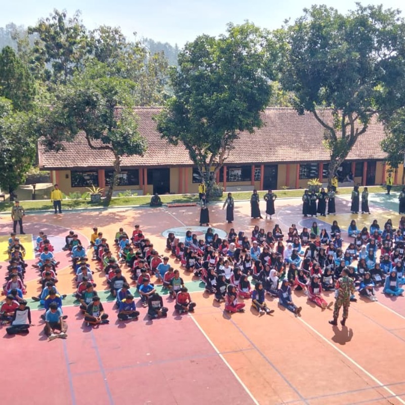 Kami harus kuat, karena di pundak kami nantinya Indonesia meraih emasnya. 