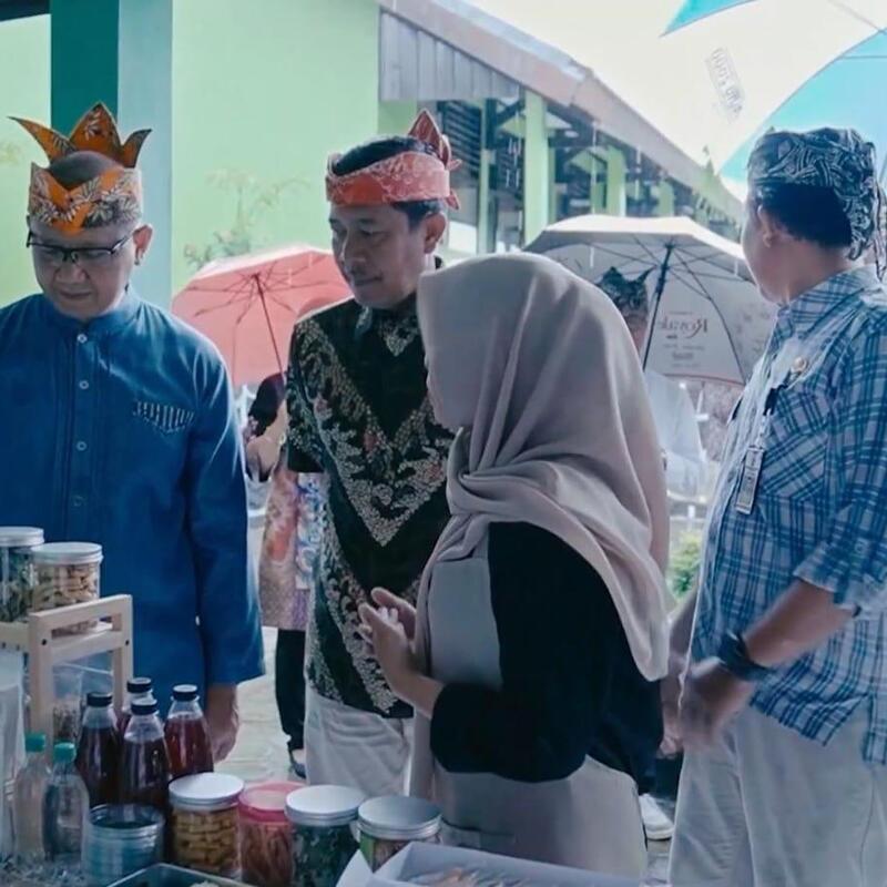 Kunjungan Kepala Dinas Pendidikan Jawa Timur dan Bapak Wakil Bupati Ngawi ke Pusat Keterampilan SMANSI