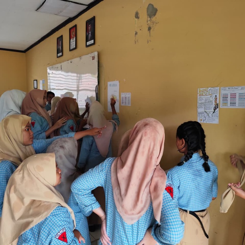 Serunya kunjungan antar kelas saat festival ide bisnis P5